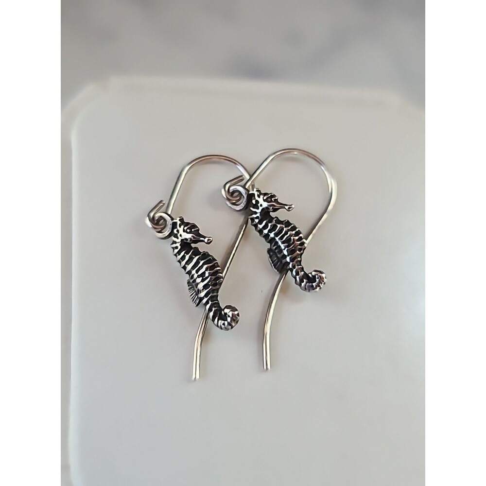 925 Sterling Silver Seahorse Dangling Pierced Earrings Vintage